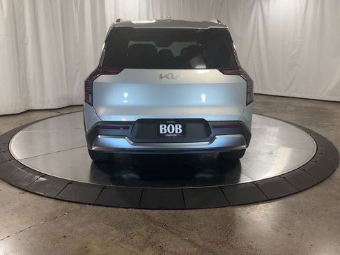 New 2026 Kia EV9 Wind image 7