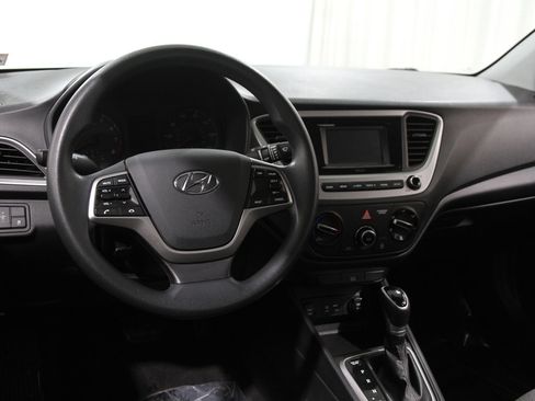Used 2021 Hyundai Accent SE image 6