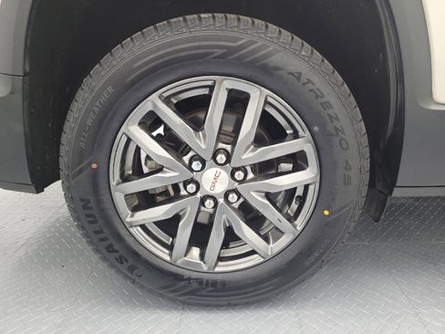 Used 2017 GMC Acadia SLT FWD image 31