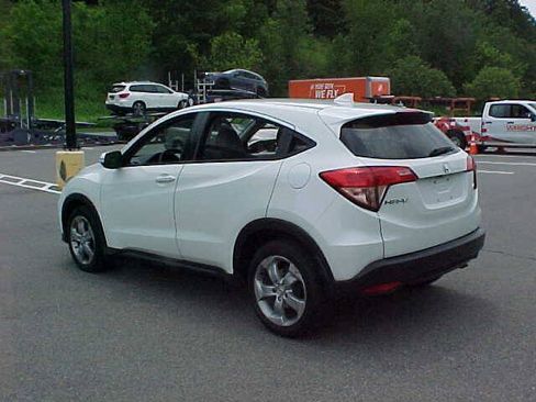 Used 2016 Honda HR-V EX image 9