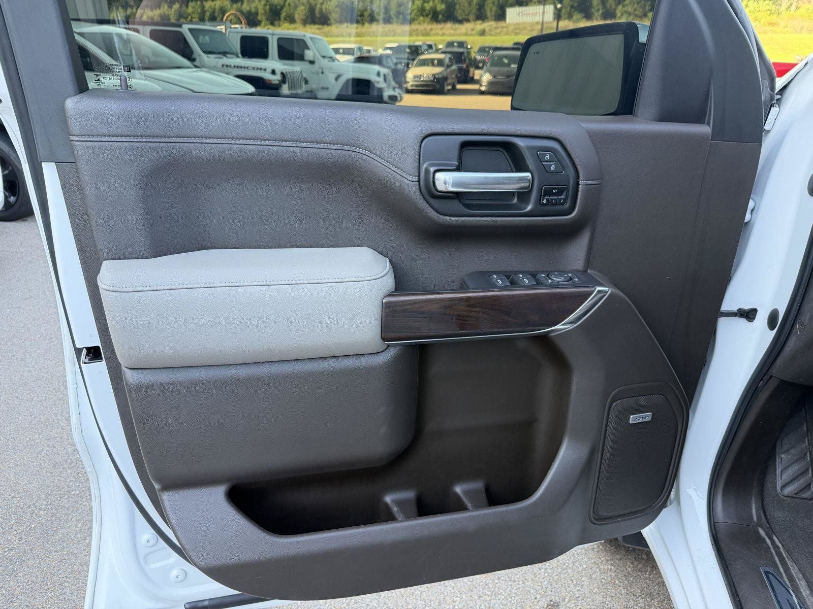 Used 2020 GMC Sierra 1500 SLT w/ SLT Premium Plus Package AWD/4WD image 15