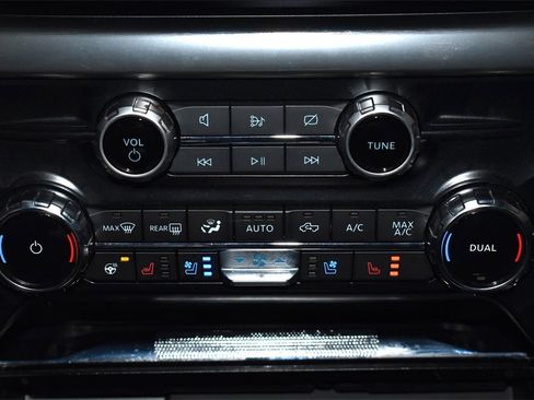 Used 2023 Ford F150 Lariat w/ Equipment Group 502A High image 18