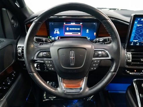 Used 2024 Lincoln Navigator Reserve image 15