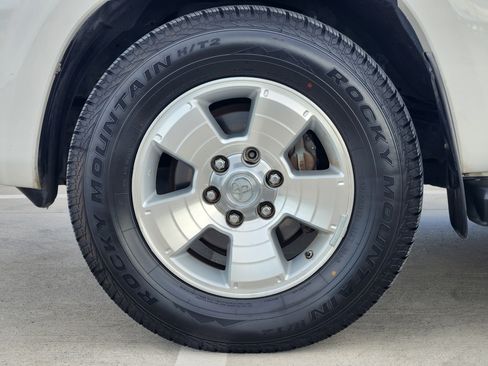 Used 2008 Toyota 4Runner SR5 image 11