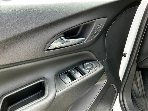 Certified 2023 Chevrolet Equinox LT w/ LPO, Floor Liner Package image 18