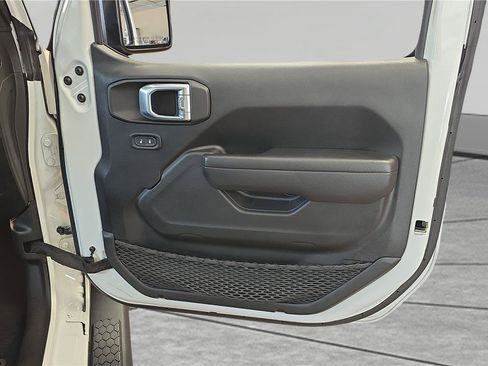 Used 2022 Jeep Wrangler Unlimited Sport AWD/4WD image 15