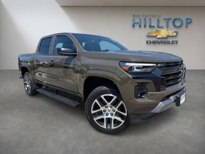 Used 2023 Chevrolet Colorado Z71 w/ Z71 Convenience Package 2