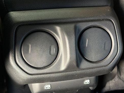 Used 2022 Jeep Gladiator Sport AWD/4WD image 14