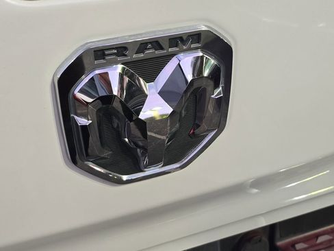 Used 2019 RAM 1500 Limited image 6