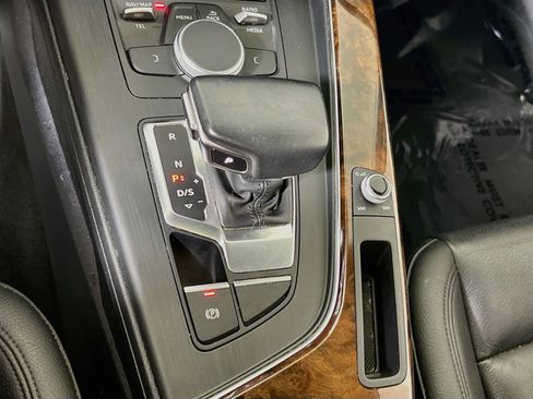 Used 2019 Audi A4 2.0T Premium w/ Convenience Package AWD/4WD image 16
