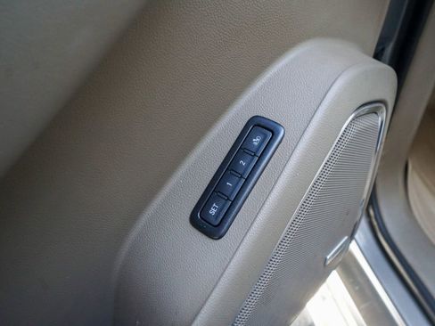 Used 2018 Chevrolet Tahoe LT w/ LT Signature Package image 21