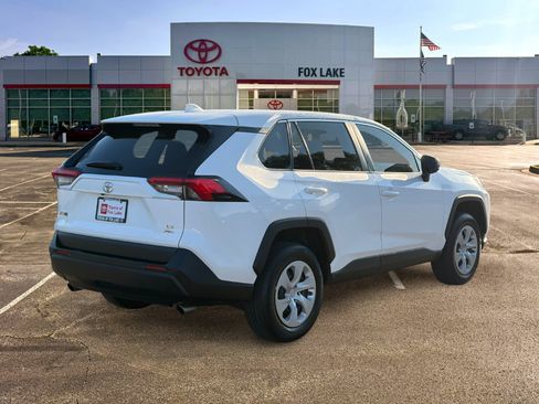 Used 2024 Toyota RAV4 LE AWD/4WD image 5