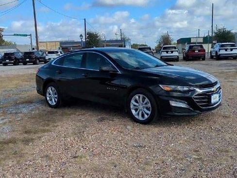 Used 2024 Chevrolet Malibu LT FWD image 2