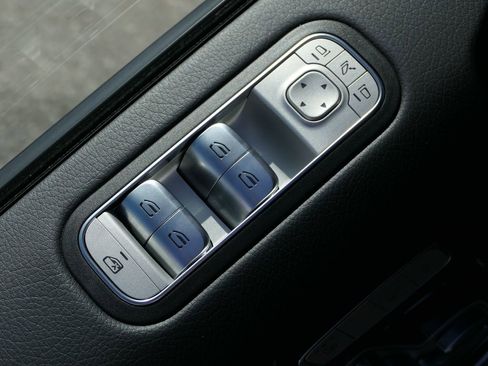 Used 2022 Mercedes-Benz G 550 image 13