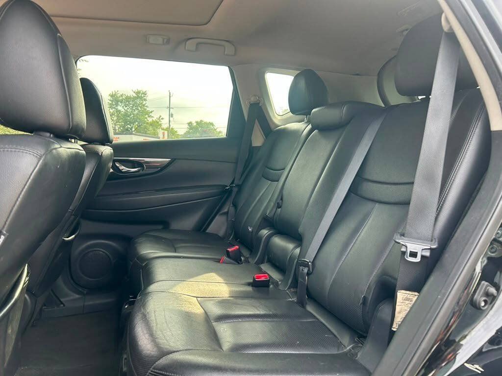 Used 2019 Nissan Rogue SL w/ Premium Package AWD/4WD image 16