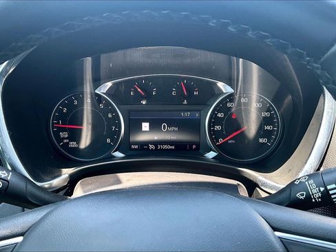Used 2024 Chevrolet Equinox Premier AWD/4WD image 19