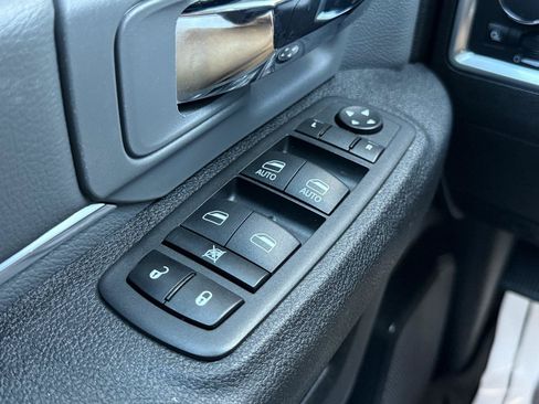 Used 2022 RAM 1500 Classic SLT RWD image 19