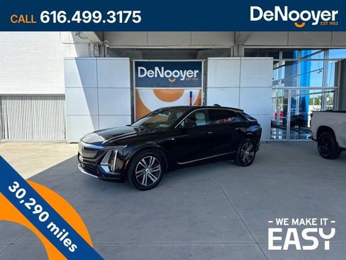 Used 2024 Cadillac Lyriq Luxury AWD/4WD image 1