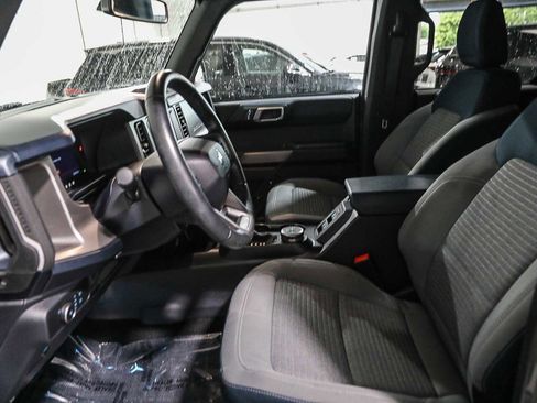 Used 2022 Ford Bronco Outer Banks image 17