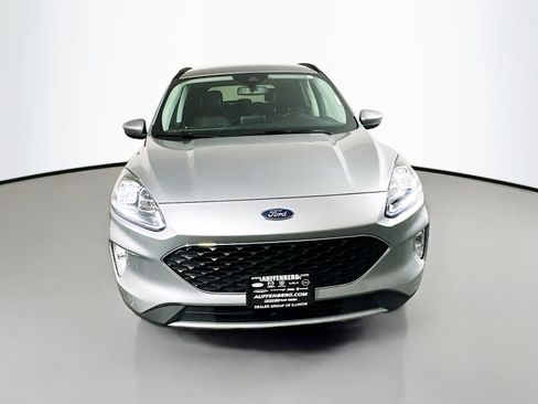 Used 2022 Ford Escape Titanium AWD/4WD image 2