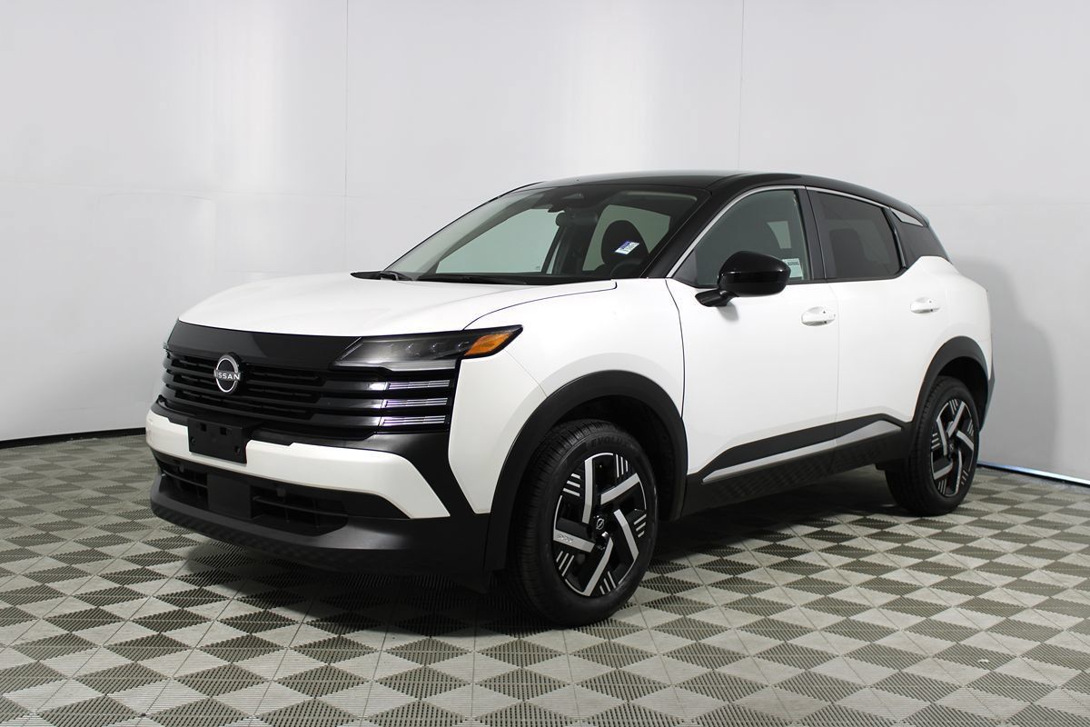 Used 2025 Nissan Kicks SV FWD image 17