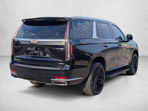 Used 2023 Cadillac Escalade Premium Luxury AWD/4WD image 5