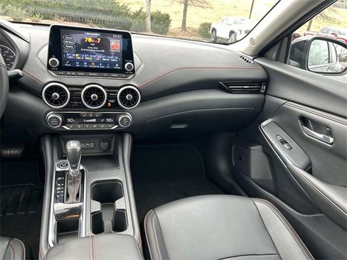 Used 2025 Nissan Sentra SR w/ SR Premium Package image 15