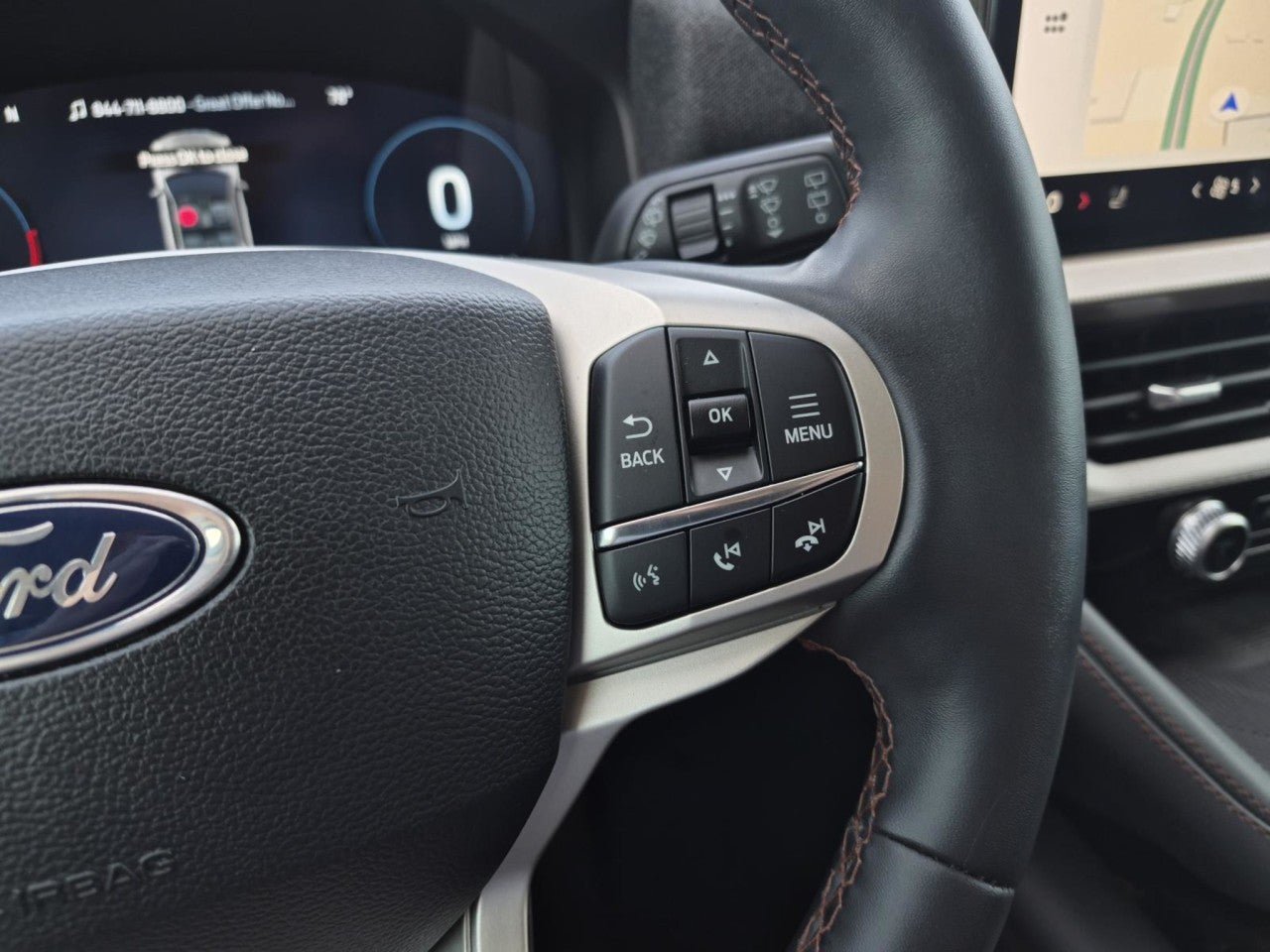 Used 2025 Ford Explorer Active w/ Active Comfort Package AWD/4WD image 24