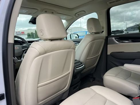 Used 2023 Cadillac XT6 Premium Luxury AWD/4WD image 36