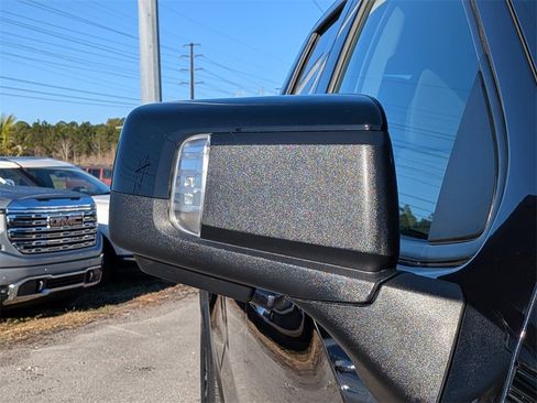 Used 2025 GMC Sierra 1500 Elevation w/ Preferred Package image 11