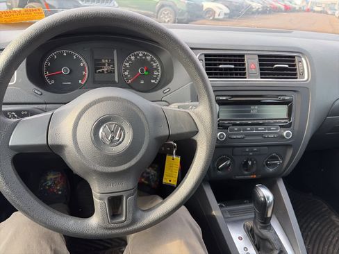 Used 2014 Volkswagen Jetta S image 17