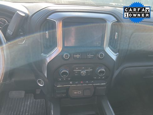 Used 2022 Chevrolet Silverado 2500 LTZ w/ LTZ Convenience Package AWD/4WD image 9