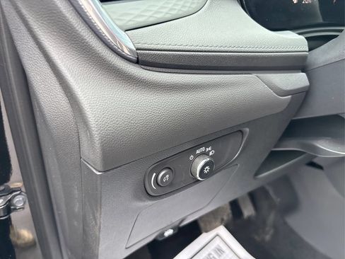 Used 2024 Buick Encore GX Preferred AWD/4WD image 35