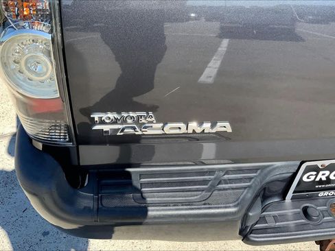 Used 2013 Toyota Tacoma 4x4 Double Cab w/ TRD Sport Pkg image 30