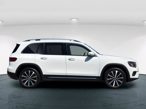 Certified 2022 Mercedes-Benz GLB 250 4MATIC image 8