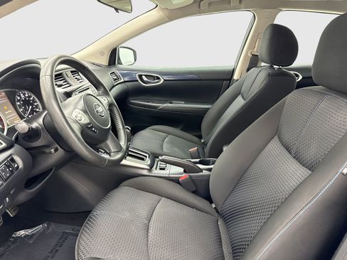 Used 2018 Nissan Sentra SR w/ SR Midnight Edition Package FWD image 17
