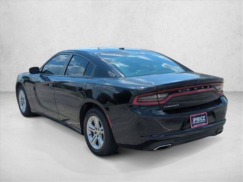 Used 2020 Dodge Charger SXT w/ Leather Interior Group RWD image 7