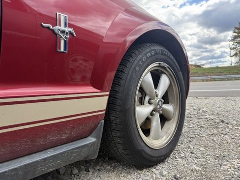 Used 2007 Ford Mustang Coupe image 9