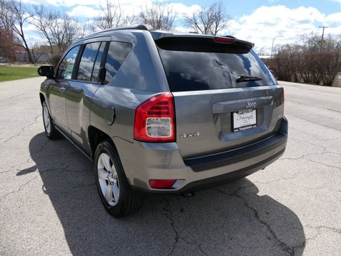 Used 2013 Jeep Compass Latitude w/ Sun/Sound Group AWD/4WD image 6