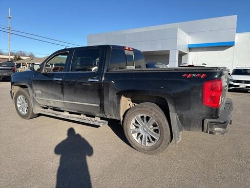 Used 2018 Chevrolet Silverado 1500 High Country image 29