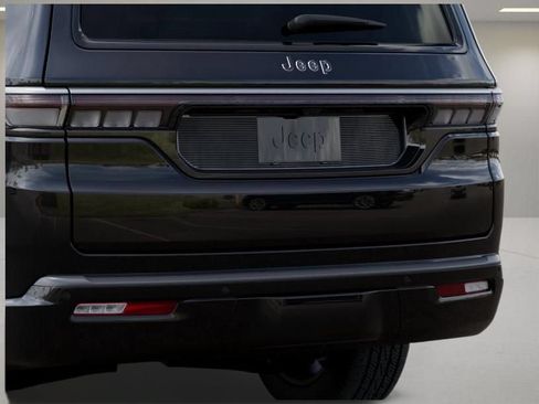 New 2026 Jeep Grand Wagoneer 2WD w/ Premium Group I image 13
