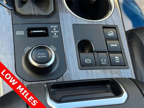 Used 2023 Toyota Highlander Limited image 25