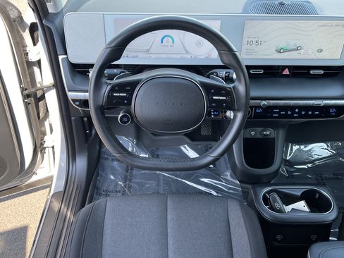 Certified 2024 Hyundai Ioniq 5 SE RWD image 13
