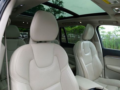 Used 2021 Volvo XC90 T6 Inscription w/ Climate Package AWD/4WD image 42