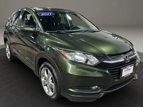 Used 2017 Honda HR-V EX image 7