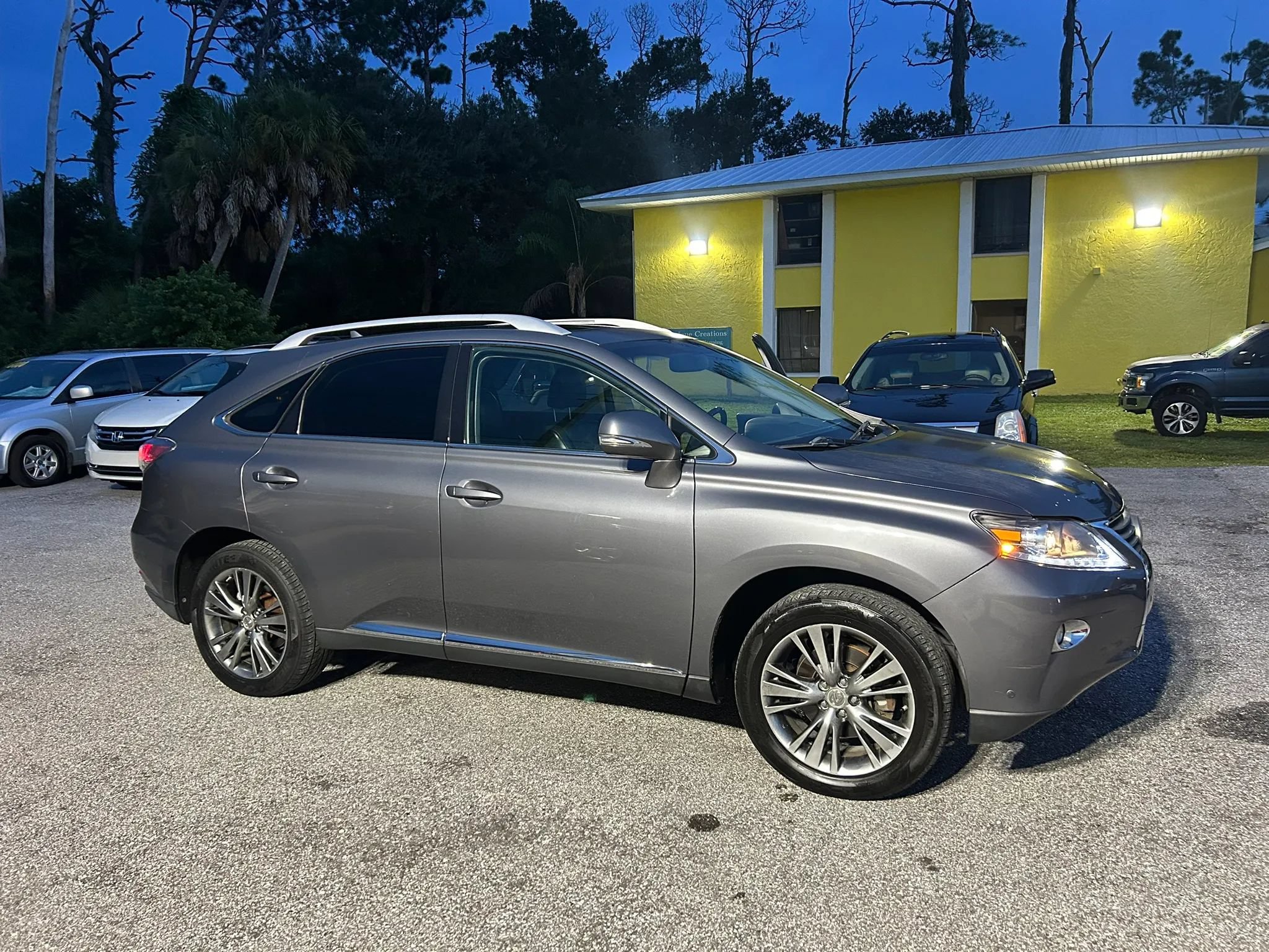 Used 2013 Lexus RX 350 FWD w/ Premium Pkg image 2
