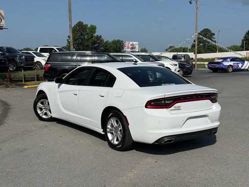 Used 2019 Dodge Charger SXT w/ Leather Interior Group RWD image 5