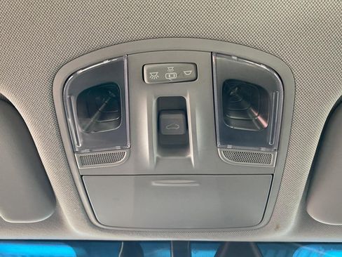 Used 2020 Hyundai Ioniq Limited image 23