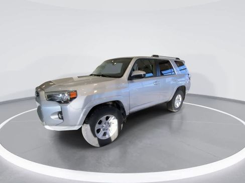 Used 2019 Toyota 4Runner SR5 image 4