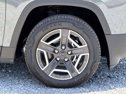 New 2026 Jeep Cherokee Laredo AWD/4WD image 25